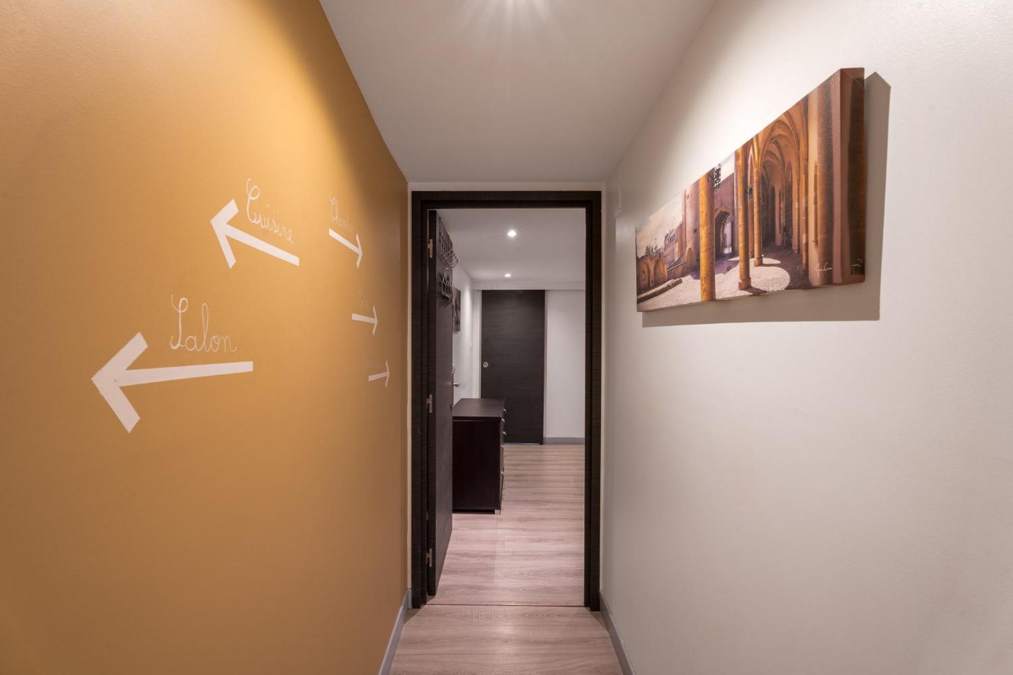 Appartement Spa Privatif Et Cinema Centre Ville Metz Exterior foto